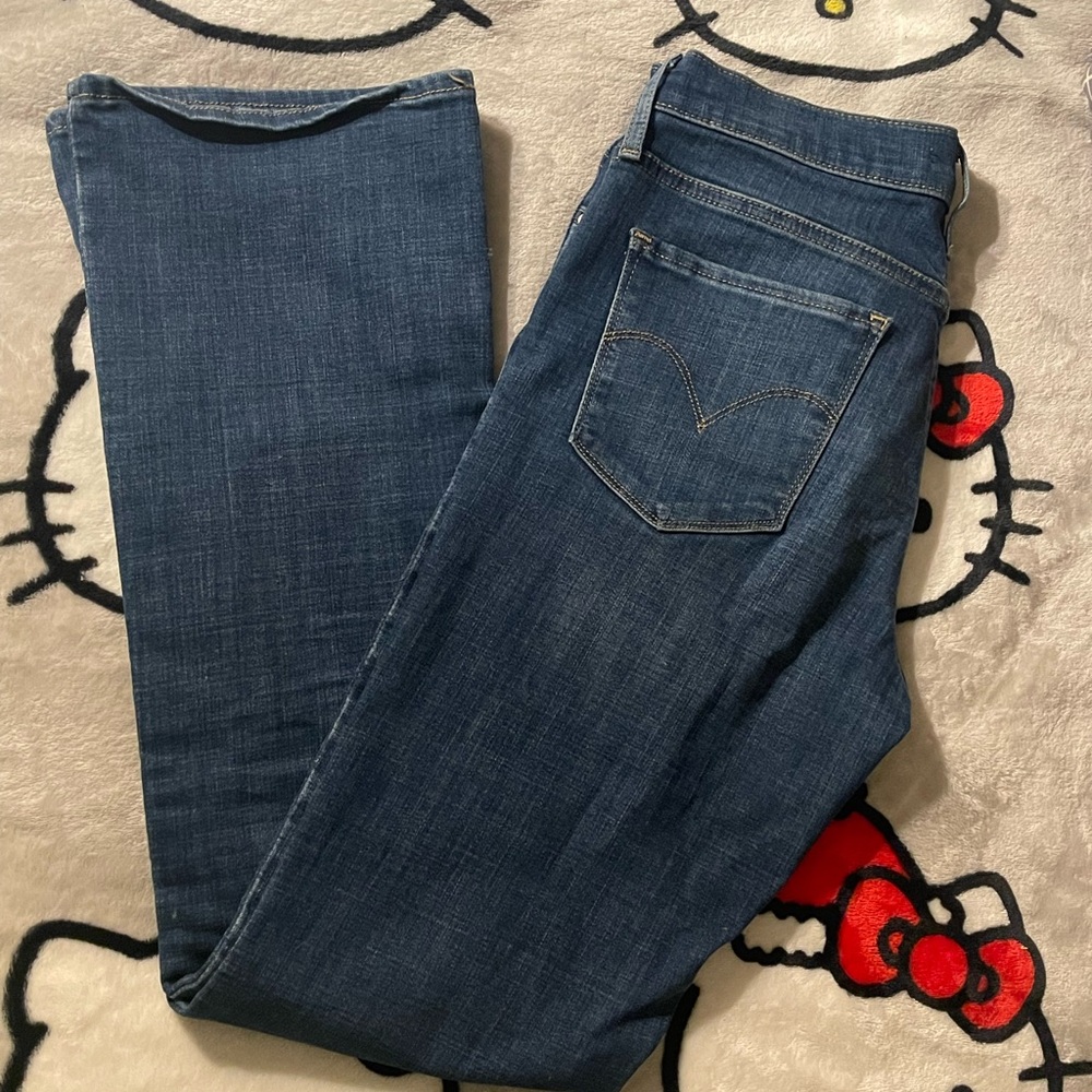 Dark wash Levi’s Shaping Bootcut jeans